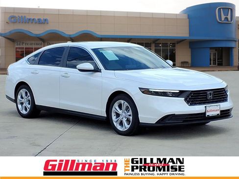 Certified 2025 Honda Accord LX image 1