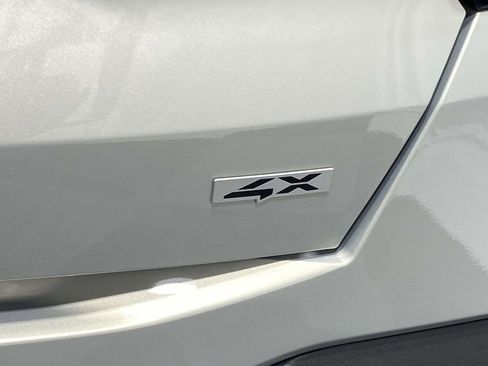 New 2026 Kia Sorento S image 8