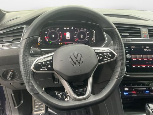 Used 2023 Volkswagen Tiguan SEL R-Line image 12
