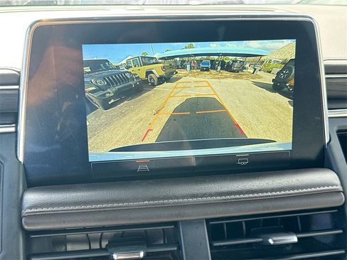 Used 2023 GMC Yukon SLT image 14