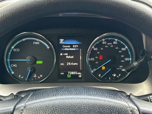 Used 2018 Toyota RAV4 LE Plus image 21