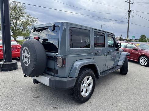 Used 2014 Jeep Wrangler Unlimited Sahara w/ Connectivity Group AWD/4WD image 7