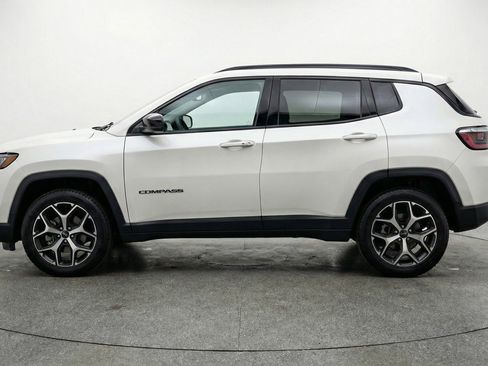 Used 2025 Jeep Compass Limited AWD/4WD image 5