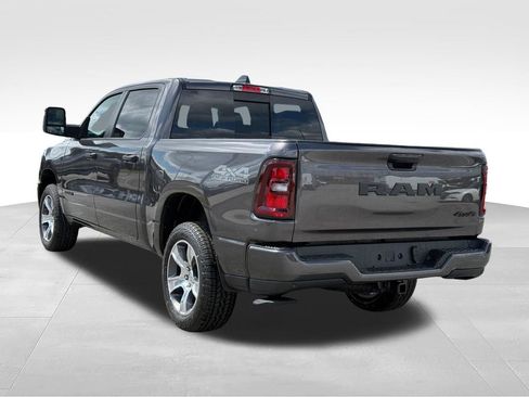 New 2026 RAM 1500 Express AWD/4WD image 4