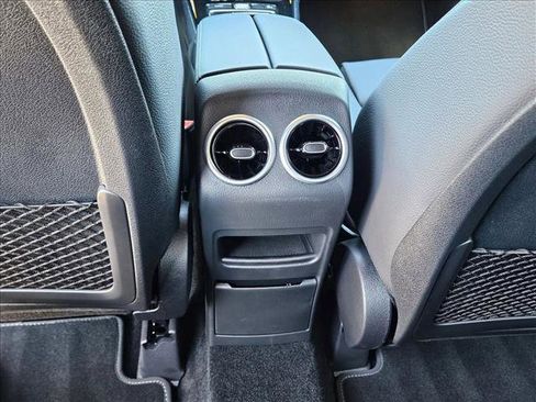 Certified 2026 Mercedes-Benz GLB 250 image 17