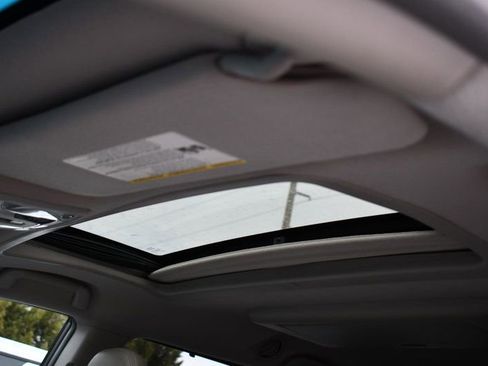 Used 2014 Toyota Sienna XLE w/ Entertainment Package image 43