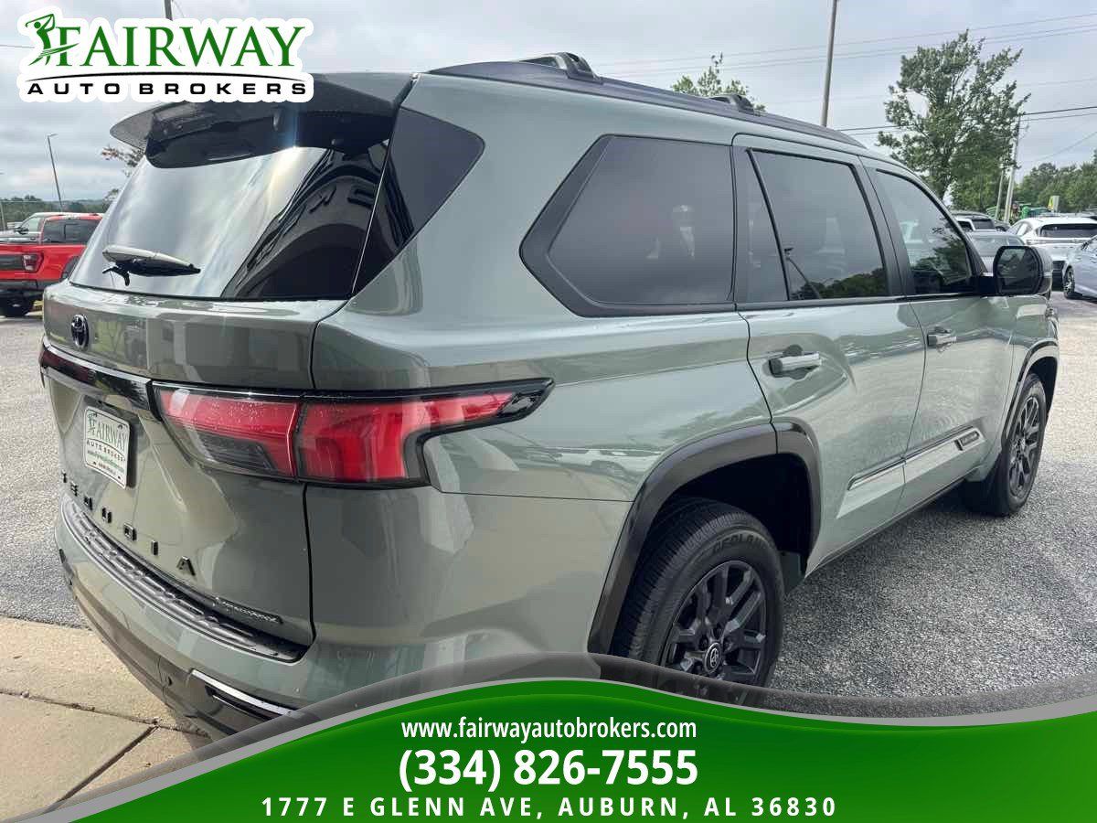 Used 2025 Toyota Sequoia Platinum AWD/4WD image 6
