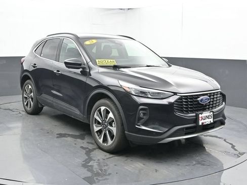 Used 2024 Ford Escape Platinum AWD/4WD image 6