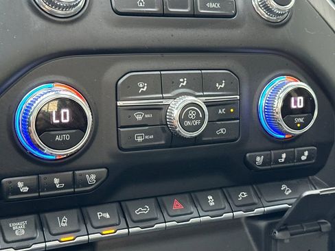 Used 2020 GMC Sierra 2500 Denali w/ Denali Ultimate Package image 20