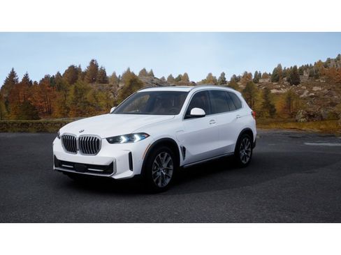 New 2026 BMW X5 xDrive50e image 1