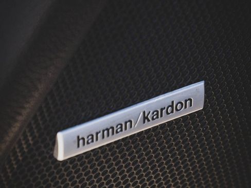 Used 2017 Subaru Outback 3.6R Limited image 10