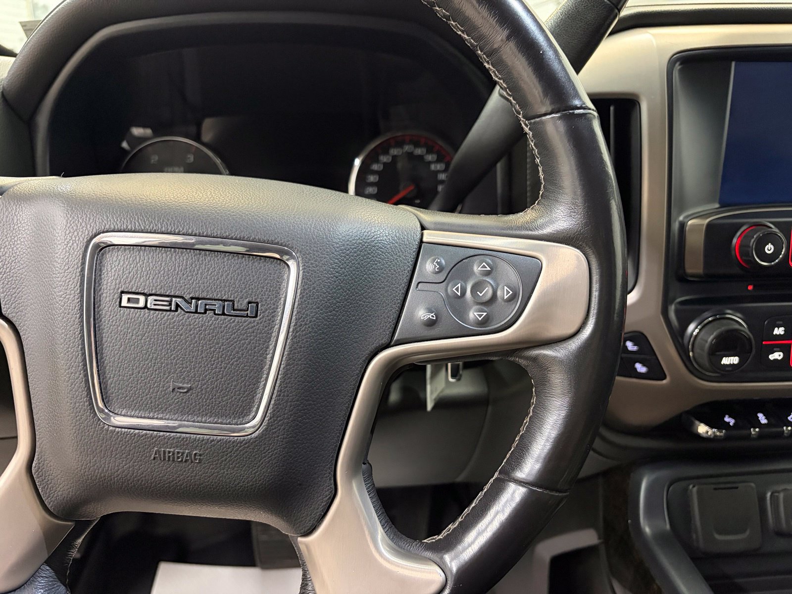 Used 2016 GMC Sierra 3500 Denali w/ Duramax Plus Package AWD/4WD image 15