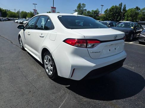 Certified 2025 Toyota Corolla LE FWD image 5