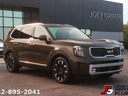 Certified 2025 Kia Telluride SX FWD image 3