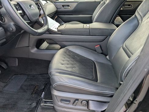 Used 2025 INFINITI QX80 Autograph w/ Autograph Exterior Package AWD/4WD image 12
