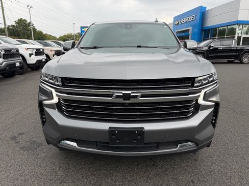 Used 2021 Chevrolet Suburban LT w/ LT Signature Package AWD/4WD image 2