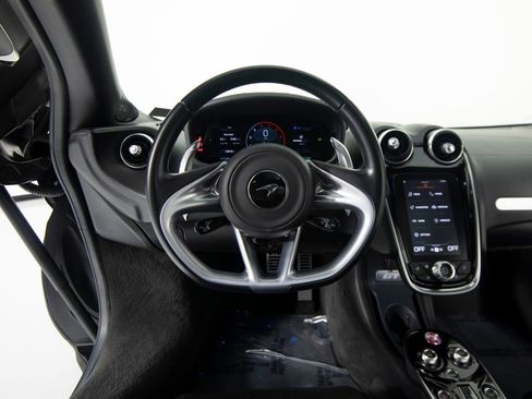 Used 2021 McLaren GT RWD image 16