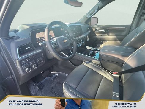 New 2026 Chevrolet Suburban Premier AWD/4WD image 10