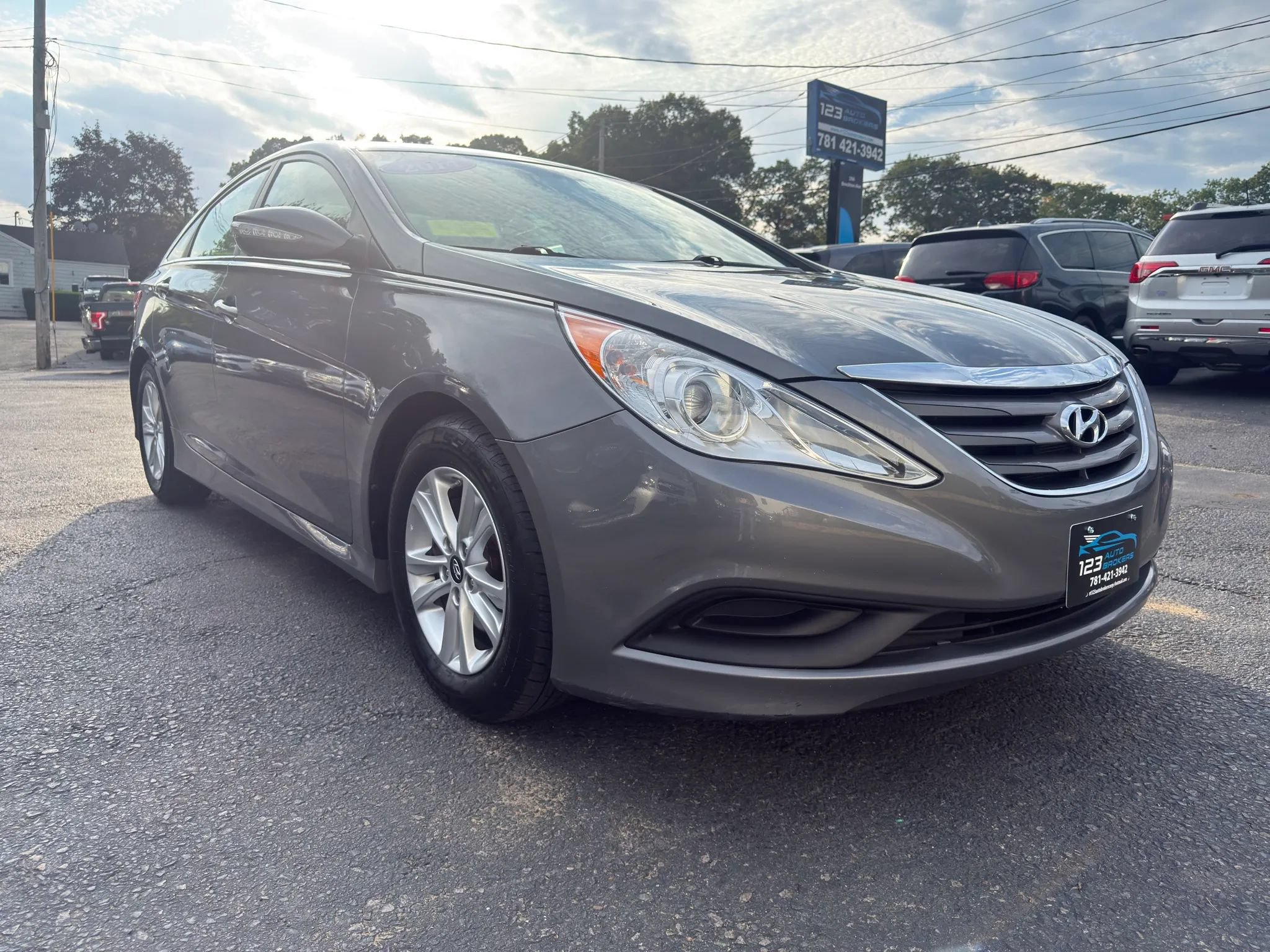 Used 2014 Hyundai Sonata GLS w/ Popular Equipment Group 2 FWD image 1
