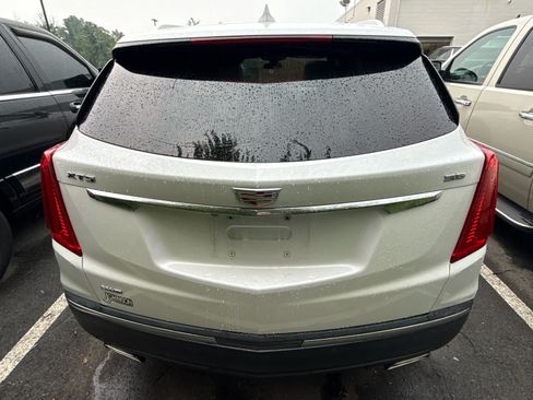 Used 2017 Cadillac XT5 Luxury w/ Driver Awareness Package AWD/4WD image 5