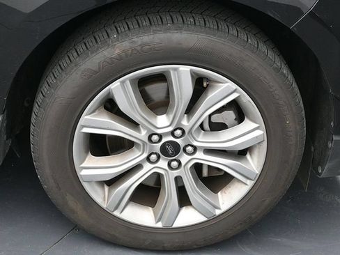 Used 2024 Ford Edge Titanium AWD/4WD image 16