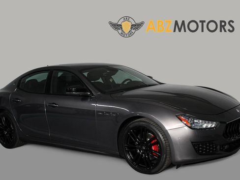 Used 2020 Maserati Ghibli image 1