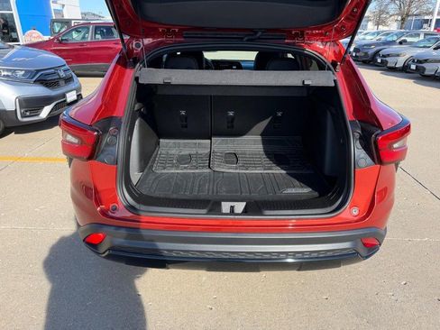 Used 2024 Chevrolet Trax RS w/ Sunroof Package image 4