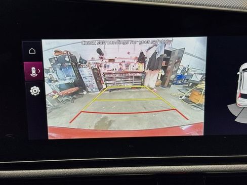 Used 2025 Kia Niro EX w/ EX Cold Weather Package FWD image 14