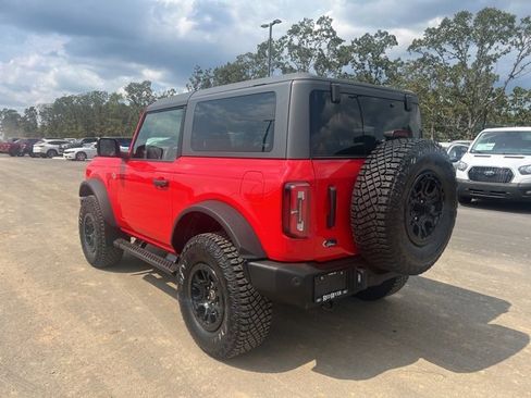 Used 2022 Ford Bronco Wildtrak image 2