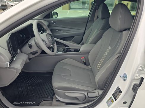 New 2026 Hyundai Elantra SEL Sport Premium image 11