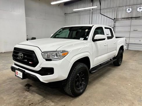 Certified 2023 Toyota Tacoma SR AWD/4WD image 3