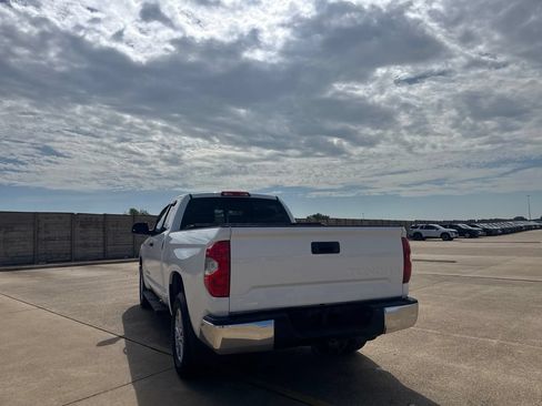 Used 2017 Toyota Tundra SR5 w/ SR5 Upgrade Package RWD image 16