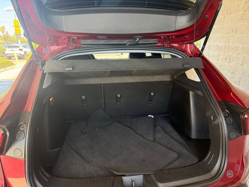 Used 2025 Chevrolet Trax LT FWD image 30