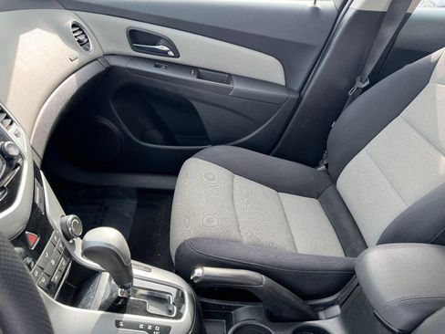 Used 2015 Chevrolet Cruze LS image 13