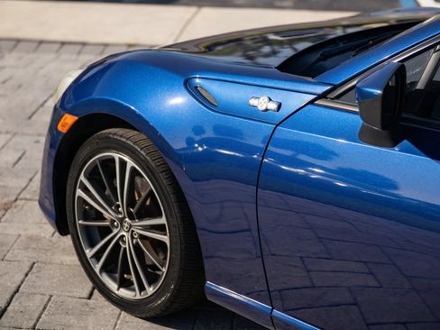 Used 2013 Scion FR-S RWD image 8