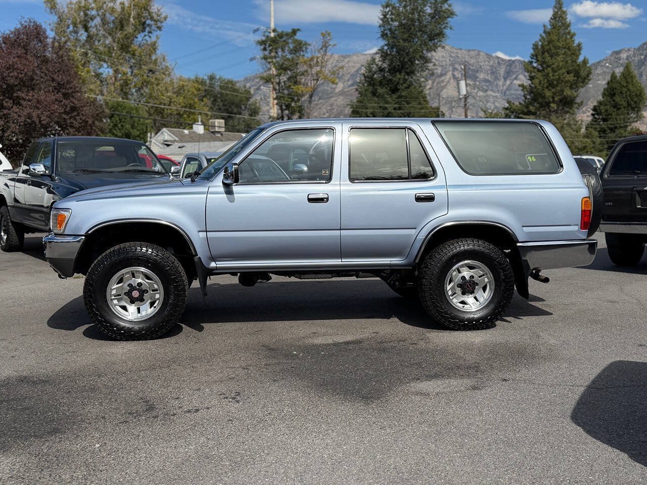 Used 1990 Toyota 4Runner SR5 AWD/4WD image 99