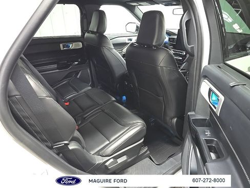Used 2022 Ford Explorer ST w/ ST Street Pack image 21