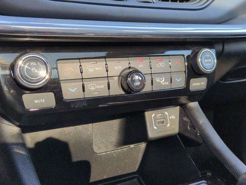 Used 2023 Jeep Compass High Altitude image 23