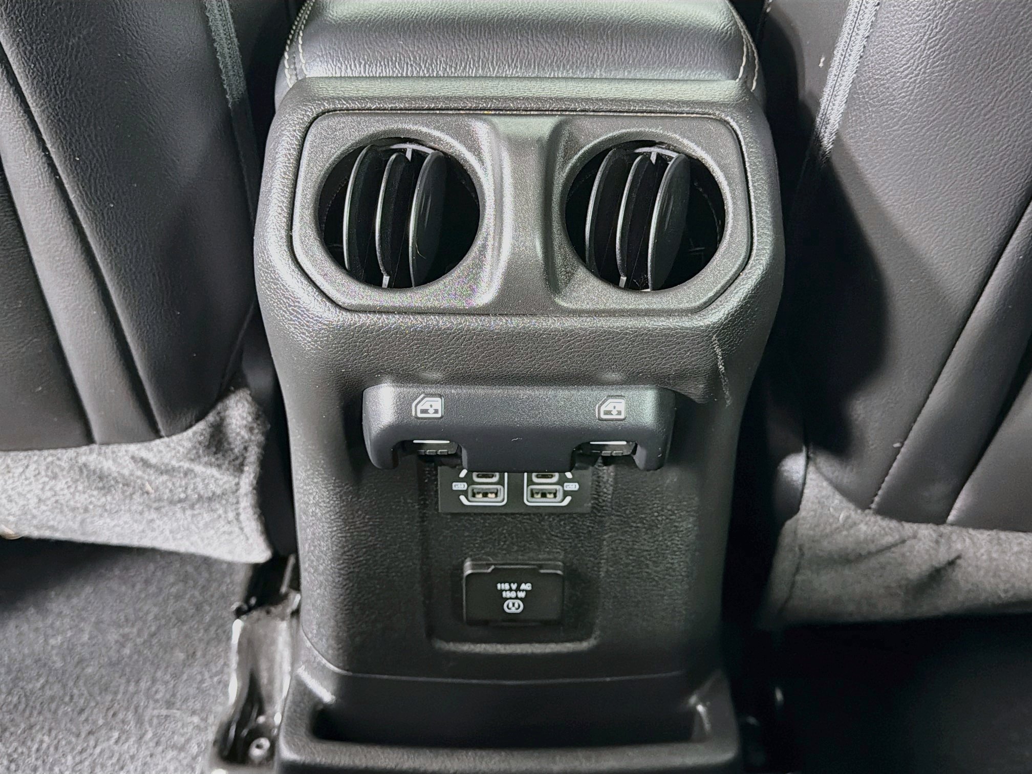 Used 2023 Jeep Wrangler Unlimited Sahara w/ Cold Weather Group AWD/4WD image 26
