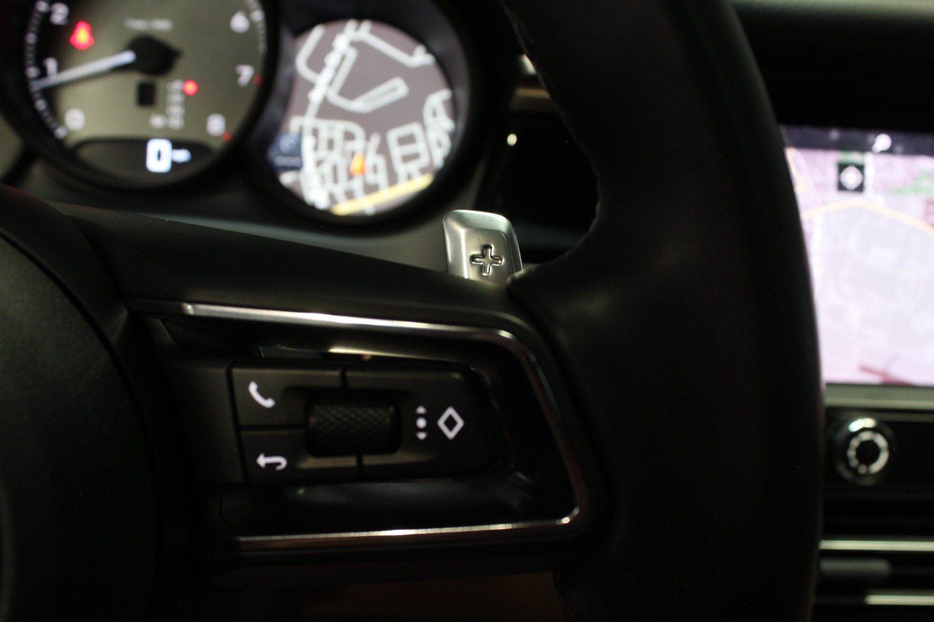 Used 2022 Porsche Macan S AWD/4WD image 61