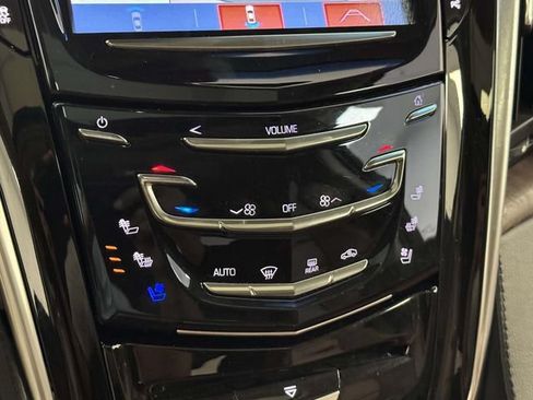 Used 2018 Cadillac Escalade Premium Luxury AWD/4WD image 45