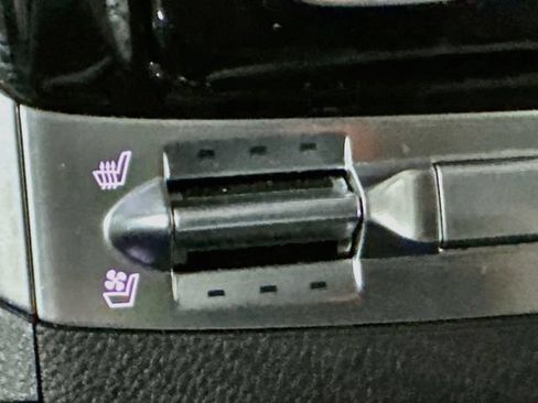 Used 2024 Kia Carnival SX FWD image 21
