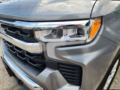 Used 2023 Chevrolet Silverado 1500 LT AWD/4WD image 6