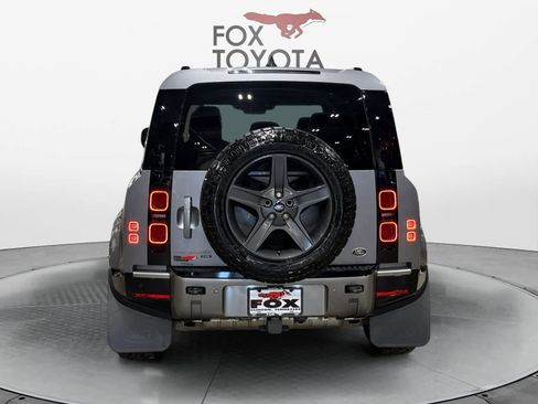 Used 2022 Land Rover Defender 110 X-Dynamic SE AWD/4WD image 5