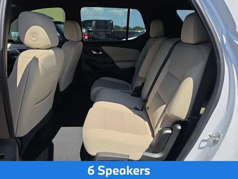 Used 2023 Chevrolet Traverse LS FWD image 8