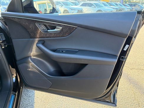 Used 2019 Audi Q8 Premium w/ Convenience Package image 14