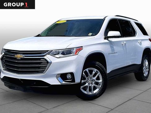 Used 2020 Chevrolet Traverse LT image 1