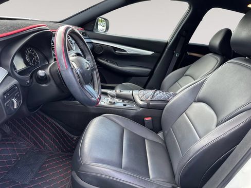 Used 2020 INFINITI QX50 Essential w/ Edition 30 Package AWD/4WD image 9