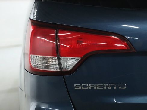 Used 2015 Kia Sorento LX FWD image 43