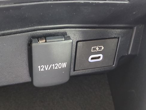 Certified 2025 Toyota Corolla LE image 24